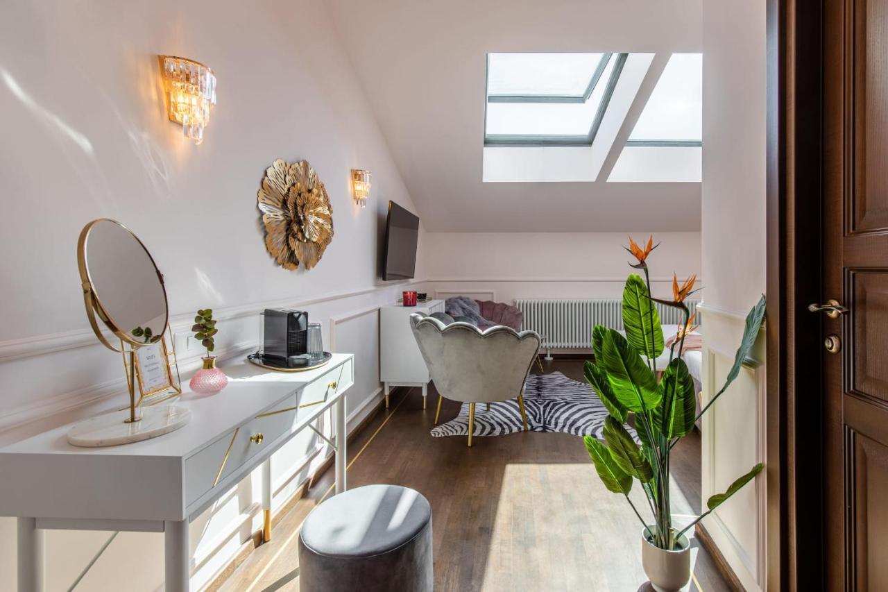 Holt Old Town Luxury Suites Bucureşti Exterior foto