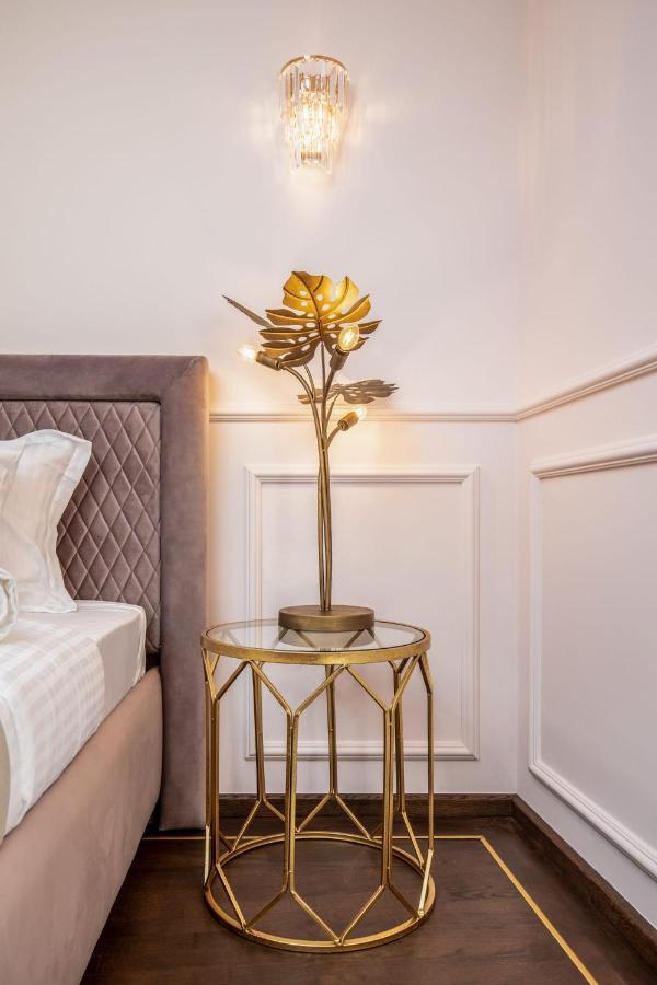 Holt Old Town Luxury Suites Bucureşti Exterior foto