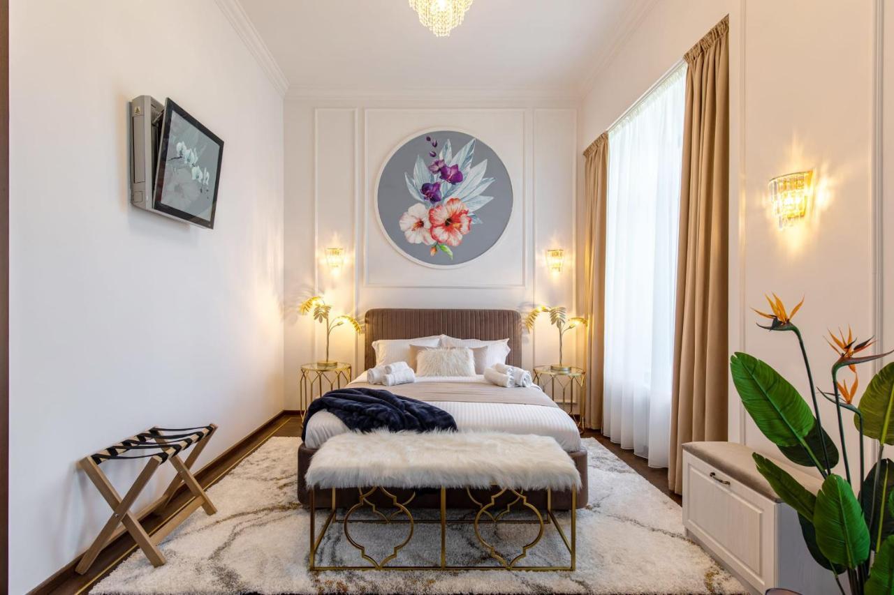 Holt Old Town Luxury Suites Bucureşti Exterior foto