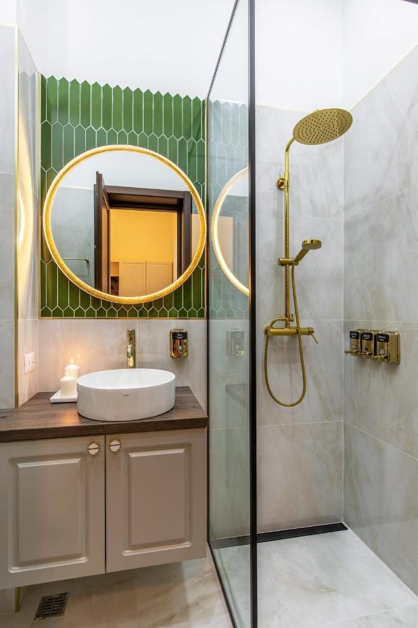 Holt Old Town Luxury Suites Bucureşti Exterior foto